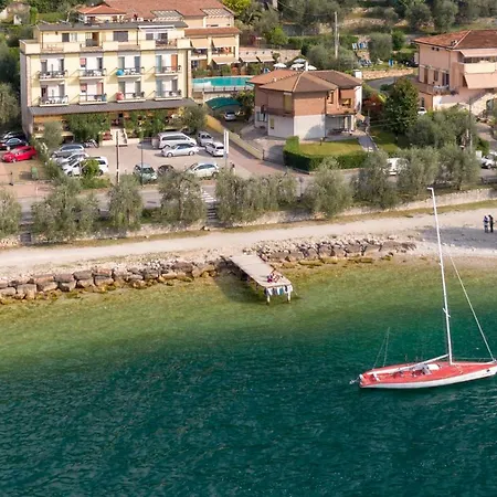 Aparthotel Rosemary Brenzone sul Garda